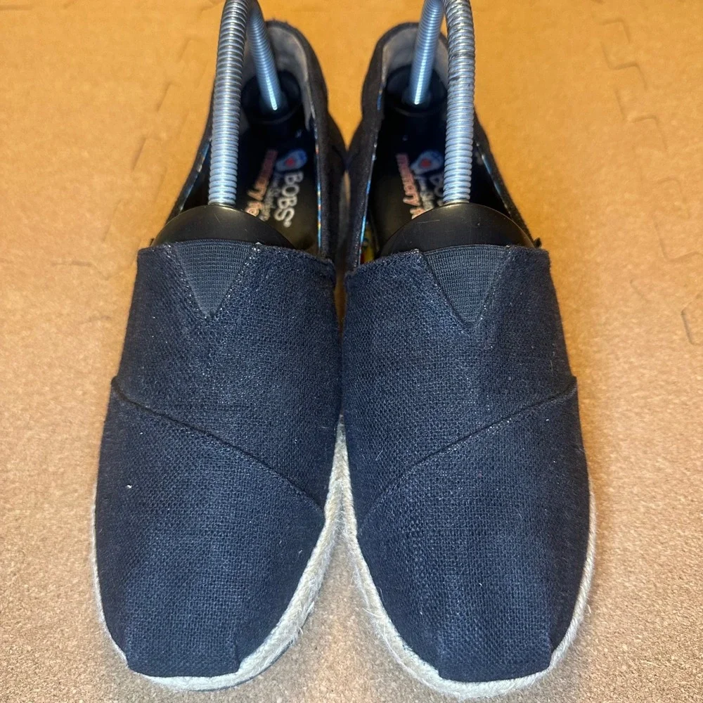 Skechers smoke free
